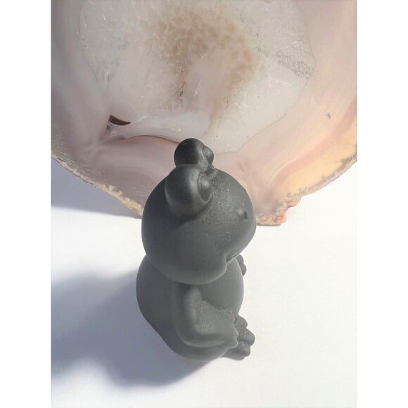 Adorable Black Obsidian Frog Carving - Picture 4 of 6